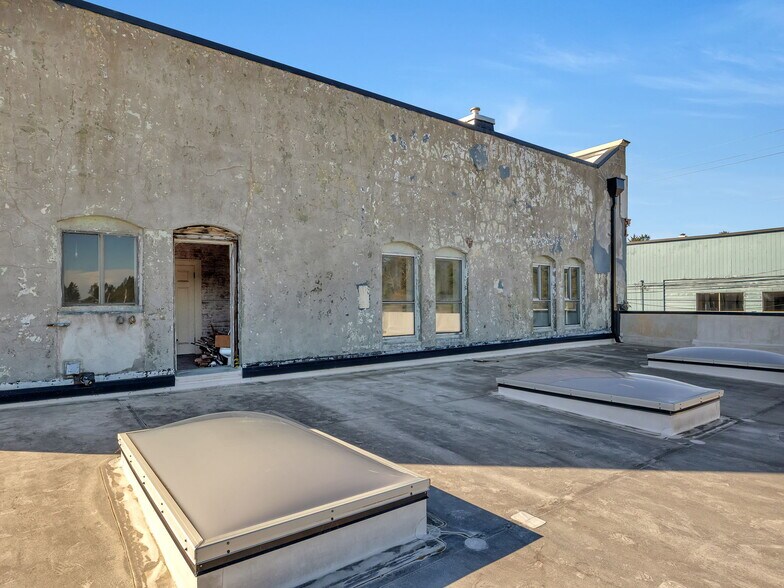 More Photos Of 104 Spruce St E, Ilwaco General Retail For Sale