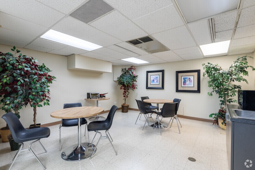 More Photos Of 2305 E Arapahoe Rd, Centennial Office For Lease