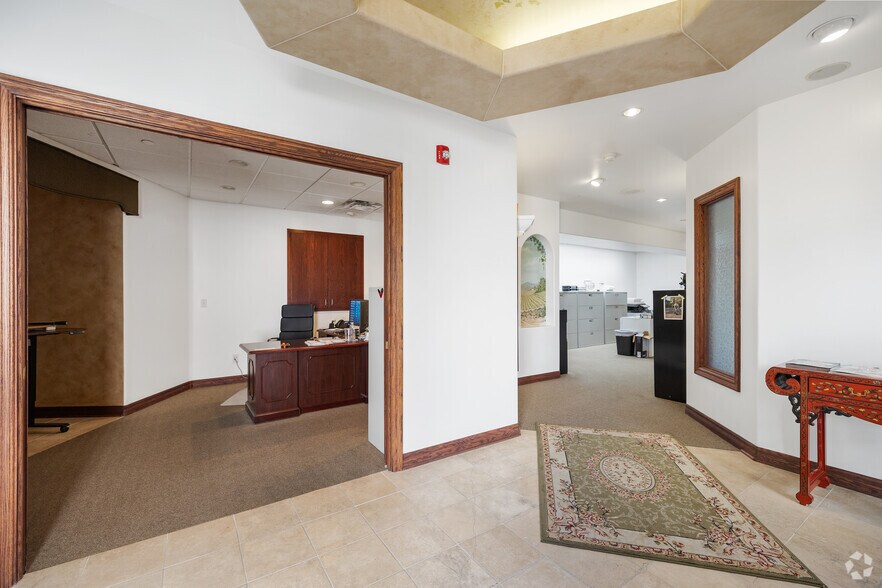 More Photos Of 43525 Ridge Park Dr, Temecula Office For Lease