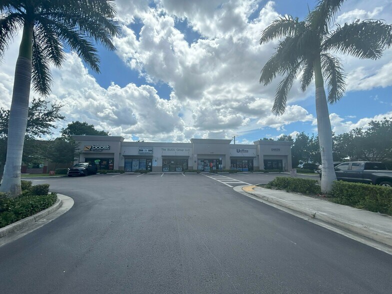 More Photos Of 12285 Collier Blvd, Naples Storefront Retail Office For Sale