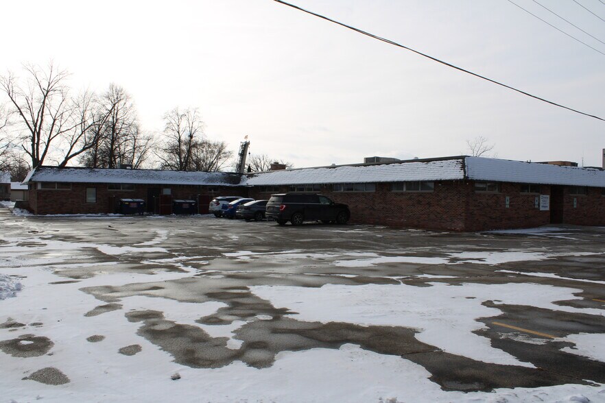 More Photos Of 525 E Division St, Fond Du Lac Medical For Sale