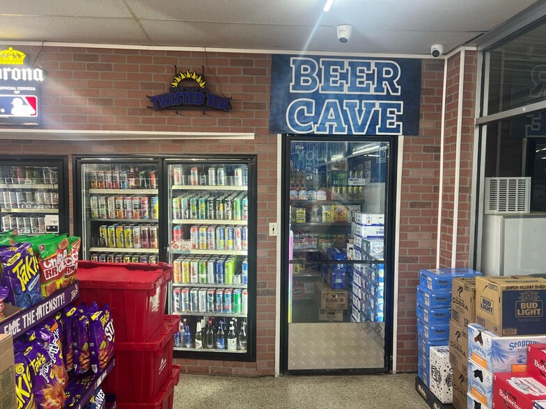 More Photos Of 2581 Sun Acres Blvd, Auburndale Convenience Store For Sale