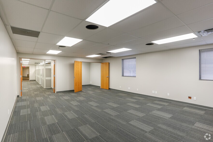 More Photos Of 1315 W 12th St, Kansas City Warehouse For Sale