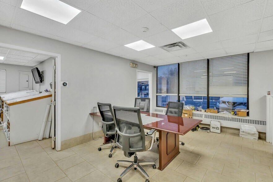 More Photos Of 56 Carleton Ave, Islip Terrace Office For Sale