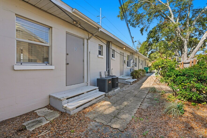 More Photos Of 500-510 Tarpon Ave E, Tarpon Springs Office For Sale