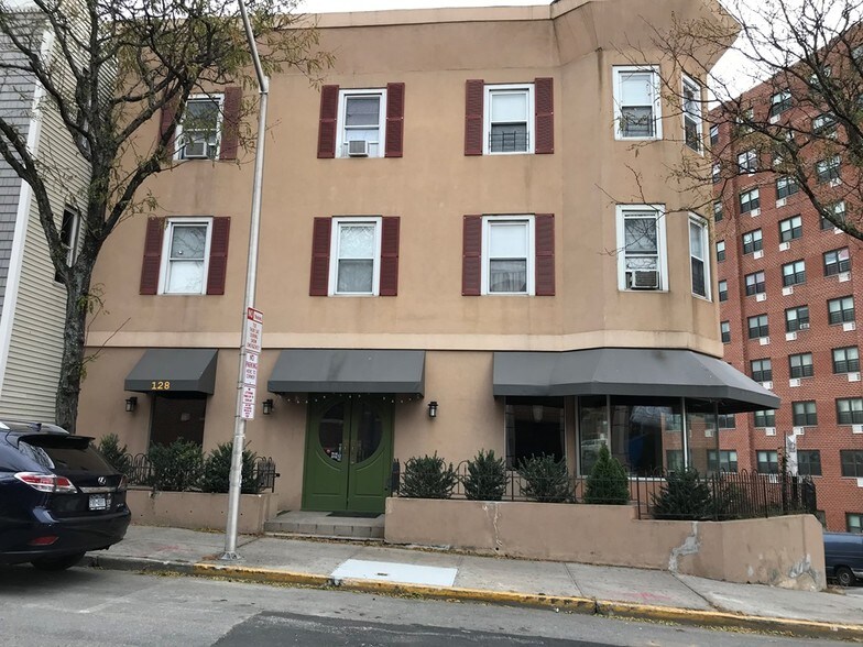 More Photos Of 128 Cortlandt St, Tarrytown Storefront Retail Residential For Sale