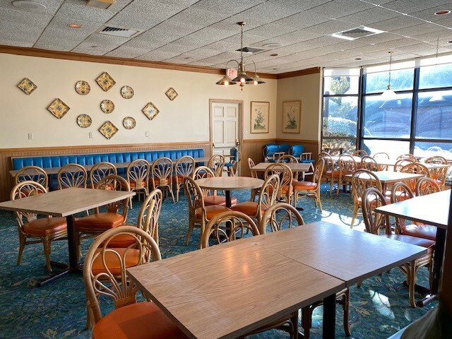 More Photos Of 2005 Richmond Rd, Williamsburg Restaurant For Lease