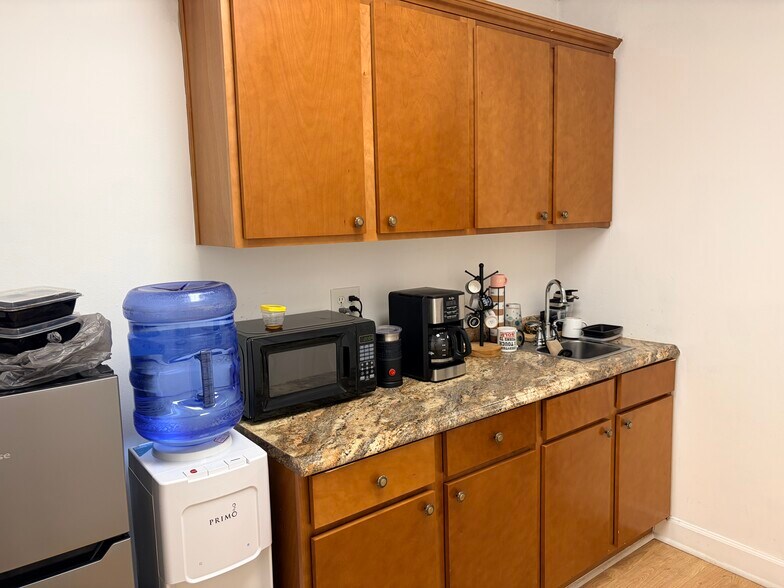 More Photos Of 12000 N Dale Mabry Hwy, Tampa Office For Lease