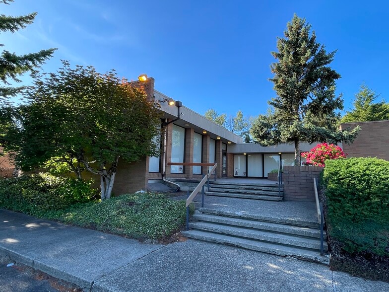 More Photos Of 4901 Center St, Tacoma Flex For Sale