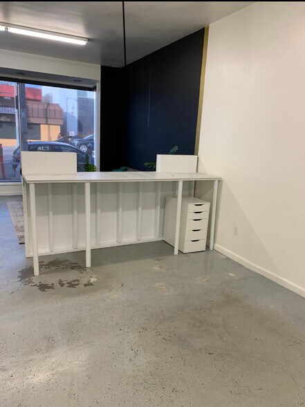 More Photos Of 14434 Ventura Blvd, Sherman Oaks Storefront Retail Residential For Lease