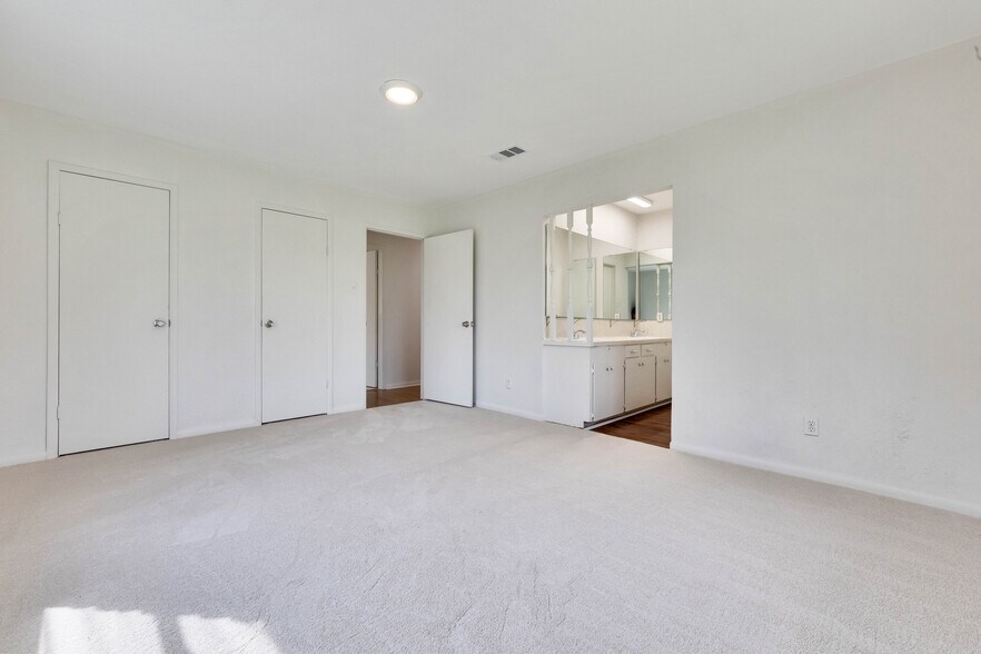 More Photos Of 101 Retha Dr, Dripping Springs Specialty For Sale