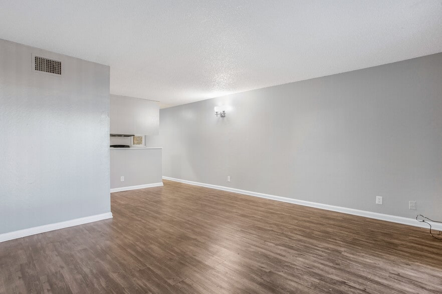 More Photos Of 201 Avian Dr, Vallejo Apartments For Sale