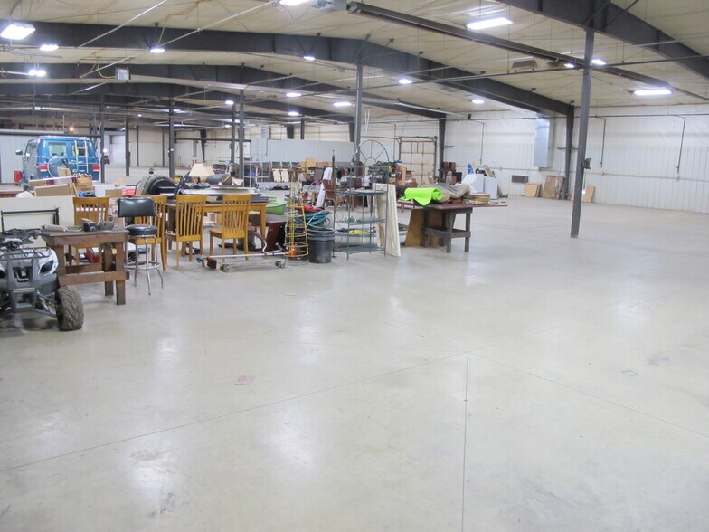 More Photos Of 713 E Main St, Waukon Manufacturing For Sale