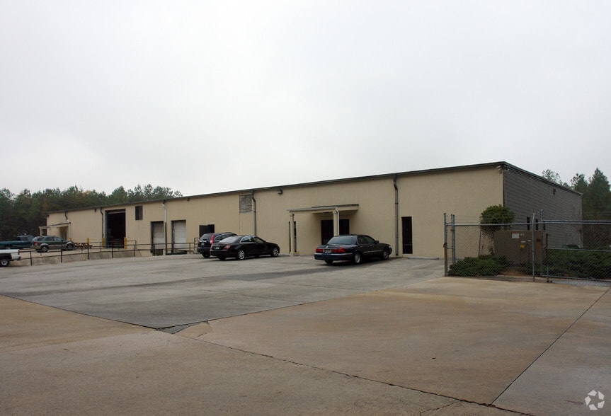 More Photos Of 6520 Best Friend Rd, Norcross Warehouse For Lease