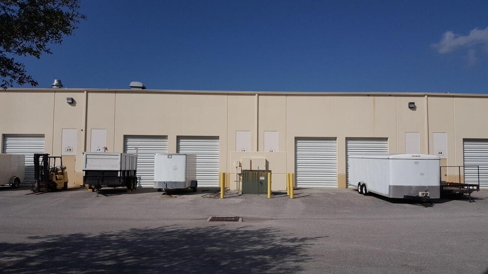 More Photos Of 2755 Vista Pky, West Palm Beach Coworking Space