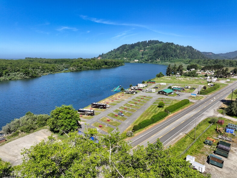 More Photos Of 17581 US Highway 101 N, Klamath Trailer Camper Park For Sale