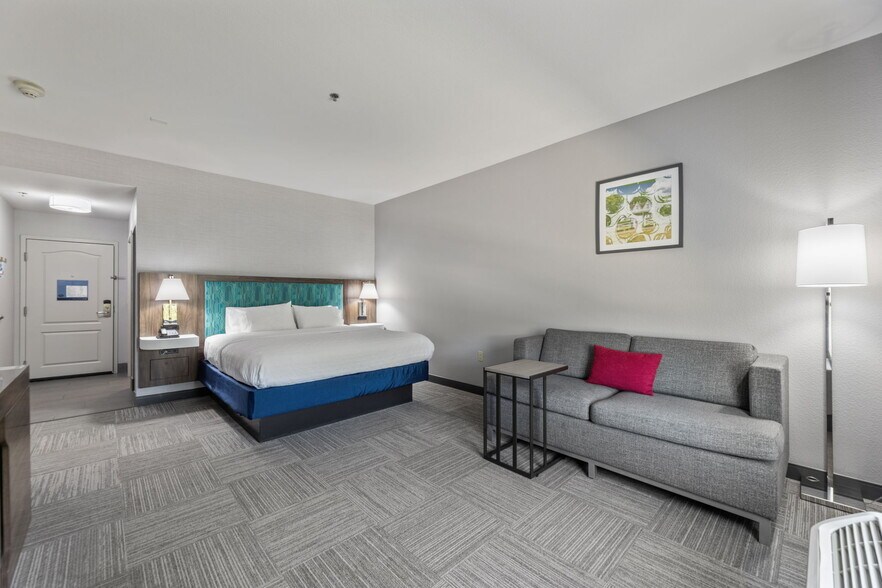 More Photos Of 3415 Ansley Blvd, Denison Hotel For Sale