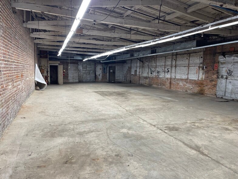 More Photos Of 117 First Ave, Thomson Manufacturing For Lease
