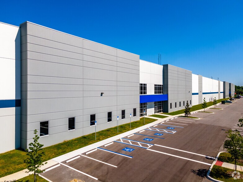 More Photos Of 6337 County Road 579, Seffner Distribution For Lease