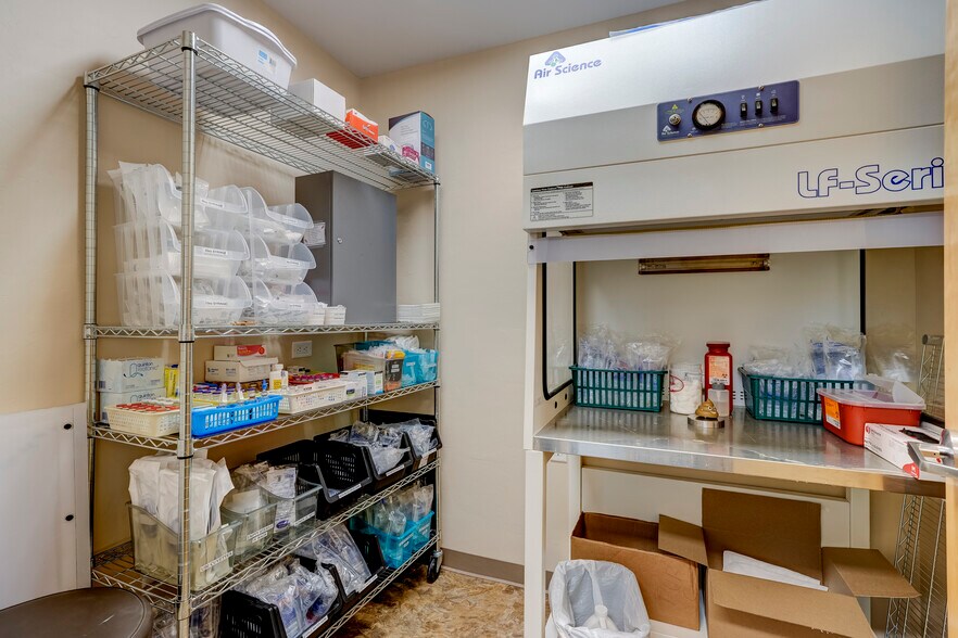 More Photos Of 2001 Excellence Way, Prescott Medical For Sale