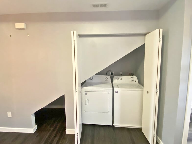 More Photos Of 2617 Maryland Ave, Baltimore Multifamily For Sale