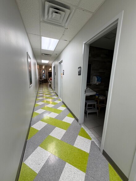 More Photos Of 25 Van Wagner Rd, Poughkeepsie Office For Lease