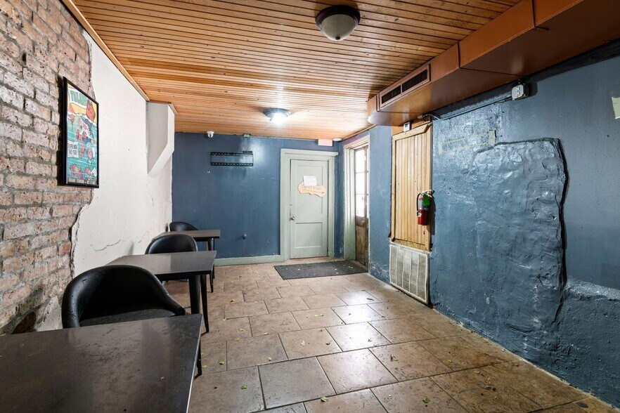 More Photos Of 735 St Joseph St, New Orleans Office For Lease