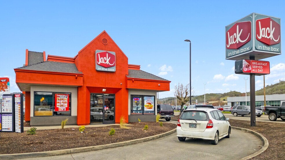 Primary Photo Of 1400 NE Stephens St, Roseburg Fast Food For Sale