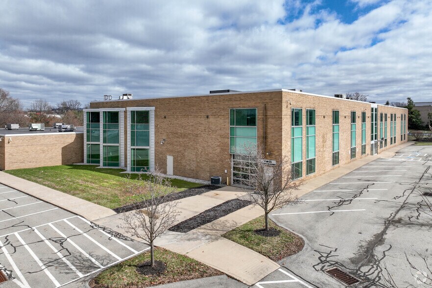 More Photos Of 800 Commonwealth Dr, Warrendale Office For Lease