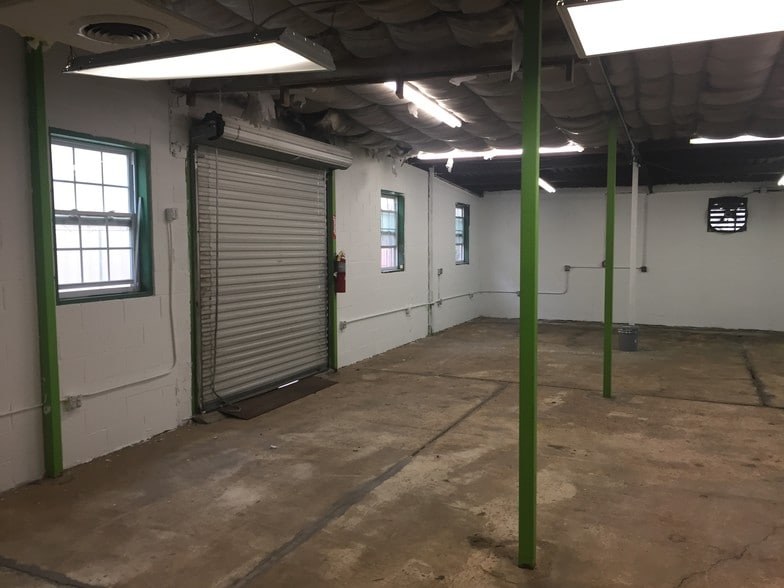 More Photos Of 9227 Alberene Dr, Houston Unknown For Lease