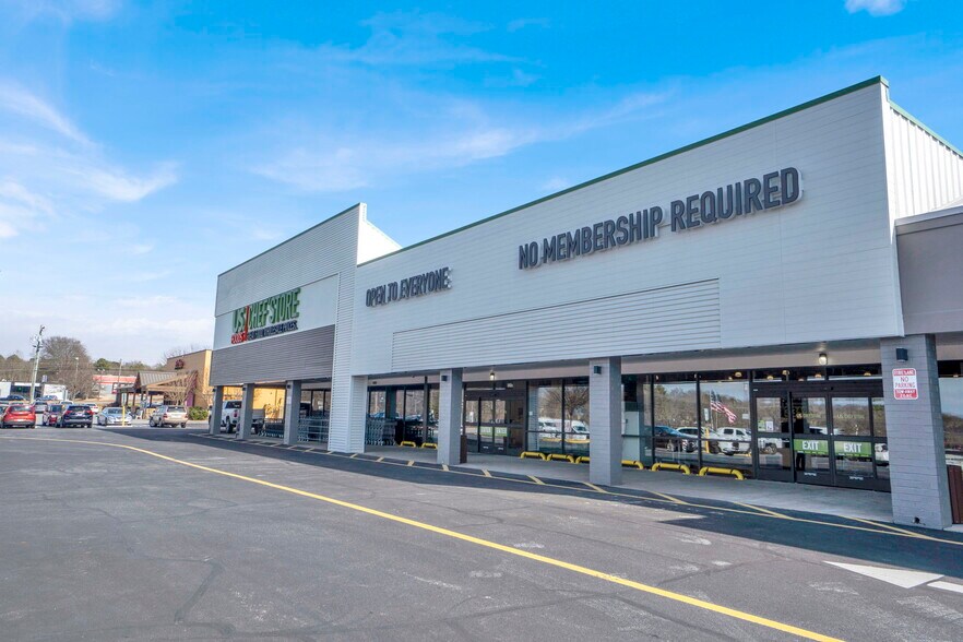 More Photos Of 505-573 US 70 Hwy SW, Hickory Unknown For Lease