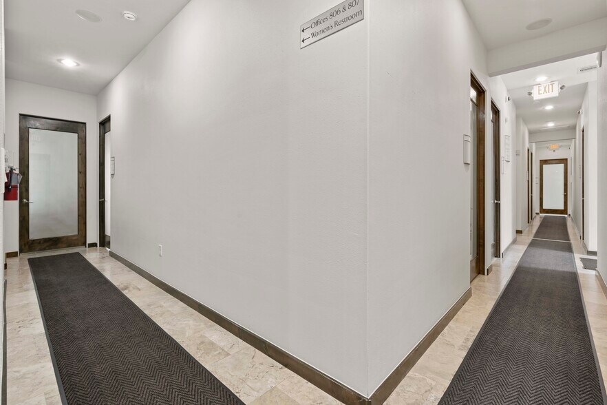 More Photos Of 25329 Budde Rd, The Woodlands Office For Sale