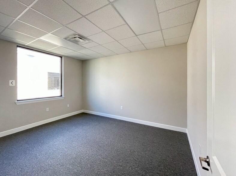 More Photos Of 3129 Kingsley Dr, Pearland Medical For Sale