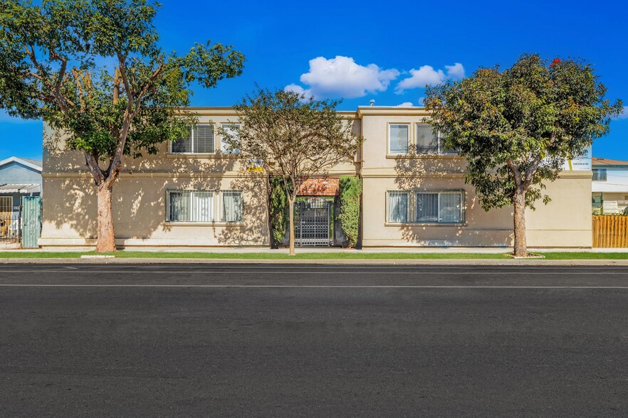 Primary Photo Of 477 E South St, Long Beach Apartments For Sale