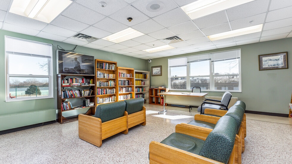 More Photos Of 1160 Seippel Rd, Dubuque Healthcare For Sale