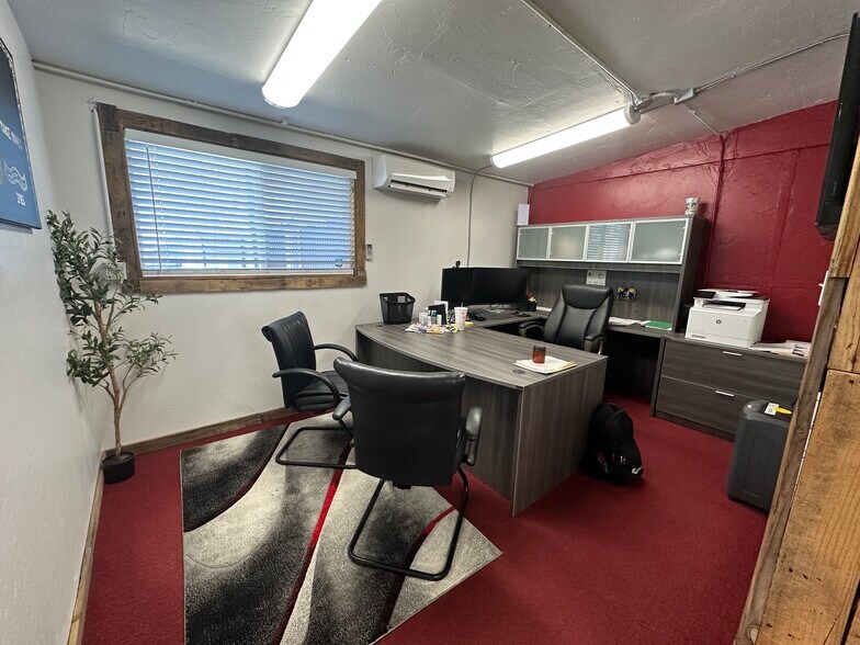 More Photos Of 595 S 2nd Ave, Brighton Office For Lease