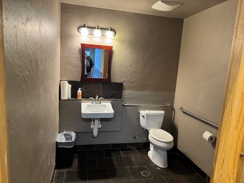 More Photos Of 1880 Loggers Ln, Steamboat Springs General Retail For Lease