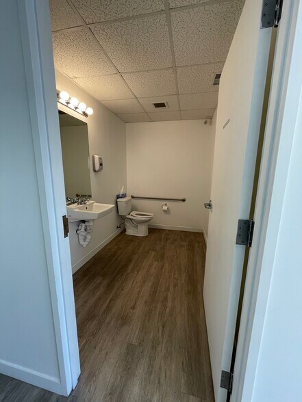 More Photos Of 12110 40th St SE, Calgary Industrial For Sale