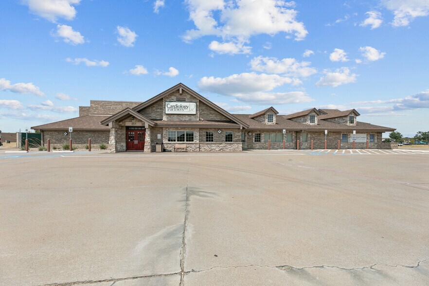 Primary Photo Of 851 N Highway 287, Mansfield Medical For Sale
