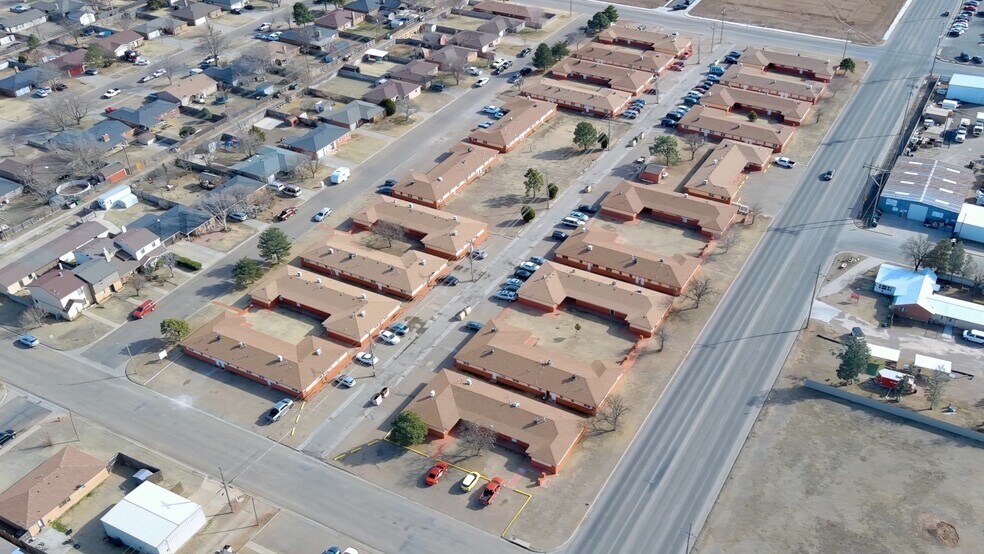 More Photos Of 1725 E 1st St, Dumas Multifamily For Sale