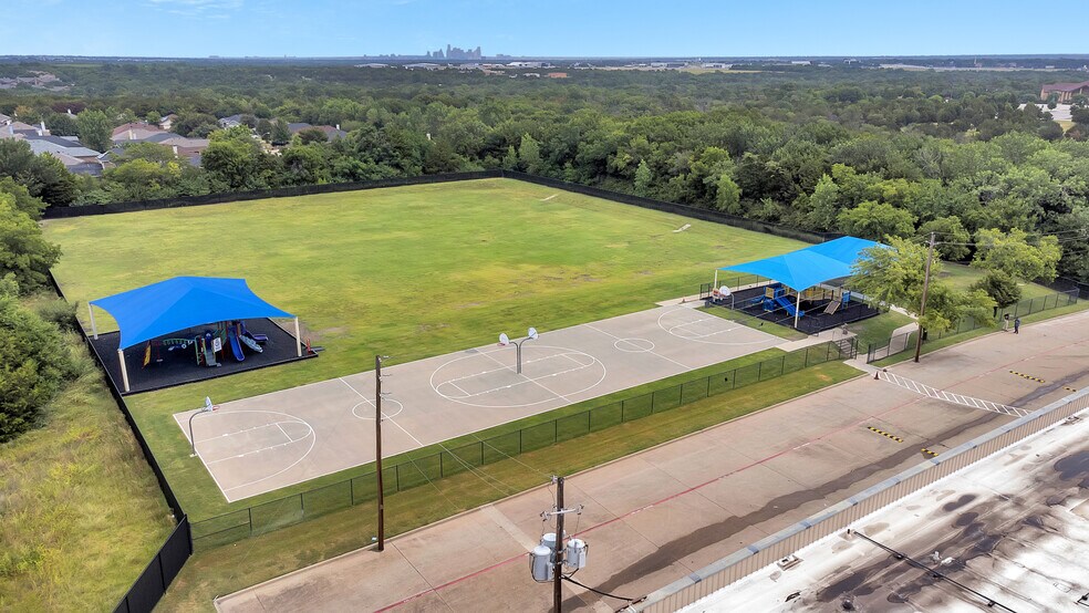 More Photos Of 6900 S. Westmoreland Rd,, Dallas Specialty For Sale