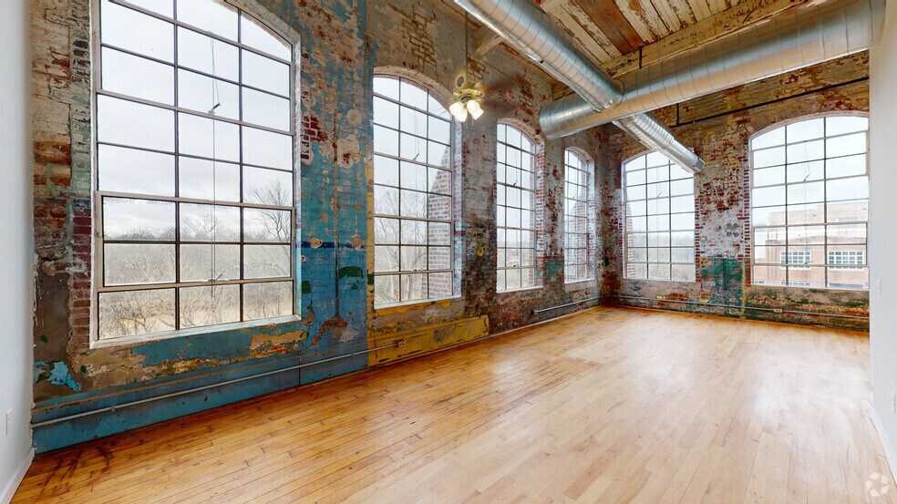 More Photos Of 116 E Main St, Haw River Apartments For Lease