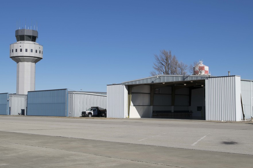 Primary Photo Of 2013 Kneubuhl Ct, Salina Warehouse For Lease