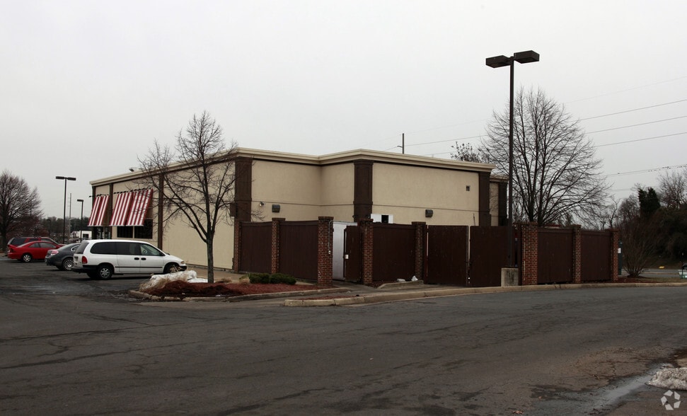 More Photos Of 7401 Sudley Rd, Manassas Restaurant For Sale