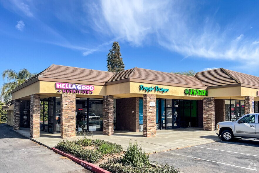 More Photos Of 951-991 Alamo Dr, Vacaville General Retail For Sale