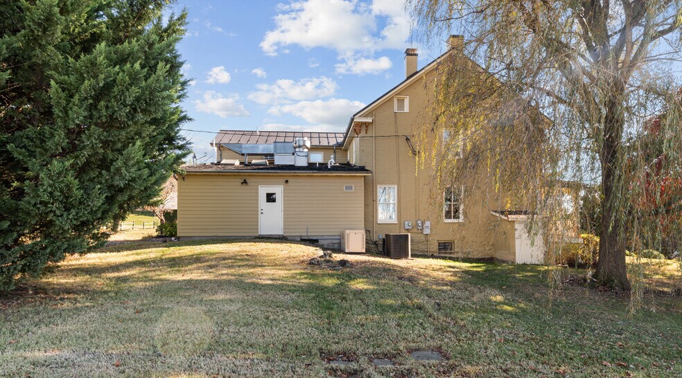 More Photos Of 120 Water St, New Windsor Lodge Meeting Hall For Sale