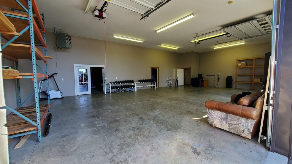 More Photos Of 4547 W Seltice Way, Coeur d'Alene Light Manufacturing For Lease