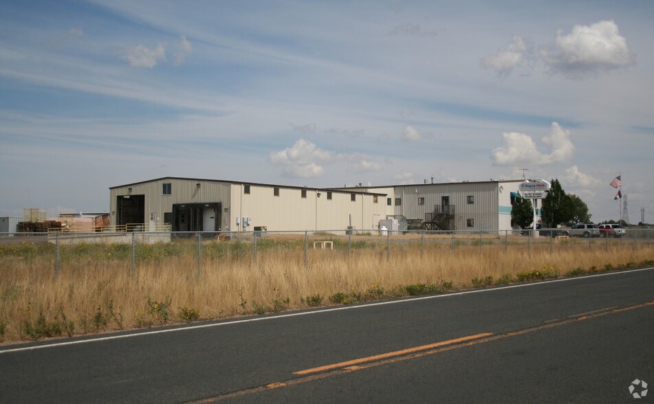 More Photos Of 15549 Highway 52, Fort Lupton Warehouse For Sale