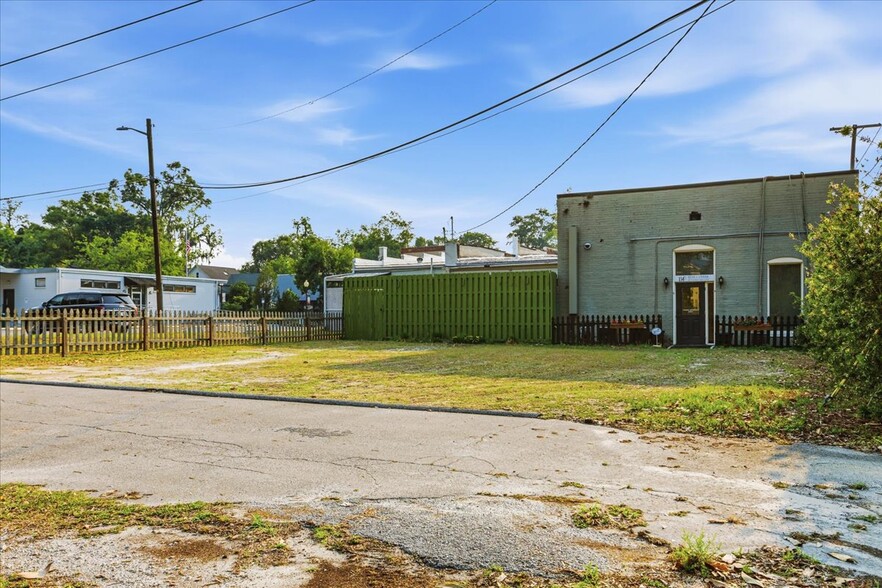 More Photos Of 14827 Main St, Alachua Storefront Retail Office For Sale