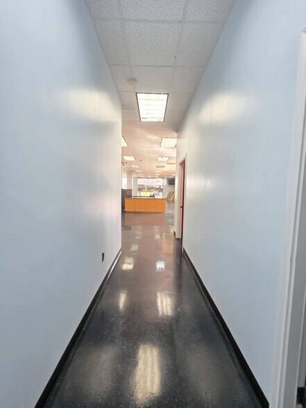 More Photos Of 8799 State Highway 35 N, Van Vleck Convenience Store For Sale